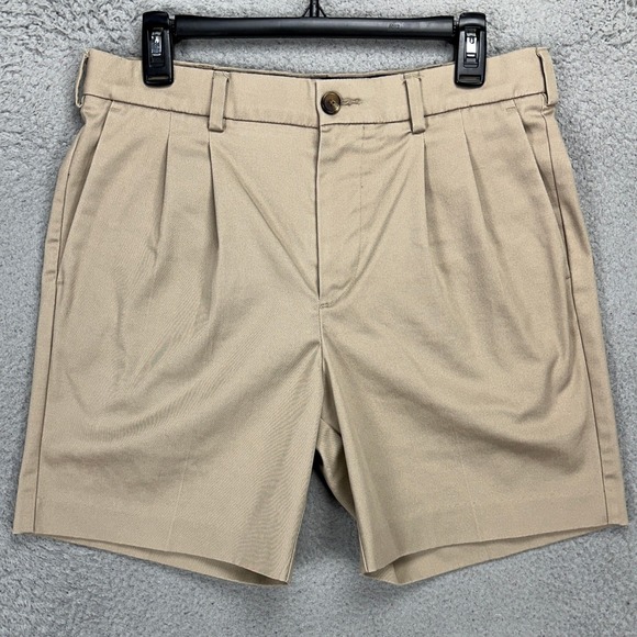 Roundtree Yorke Total Flex Mens Performance Shorts 32 Tan Pleated Khakis Chino